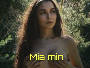 Mia_min
