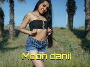 Moon_danii